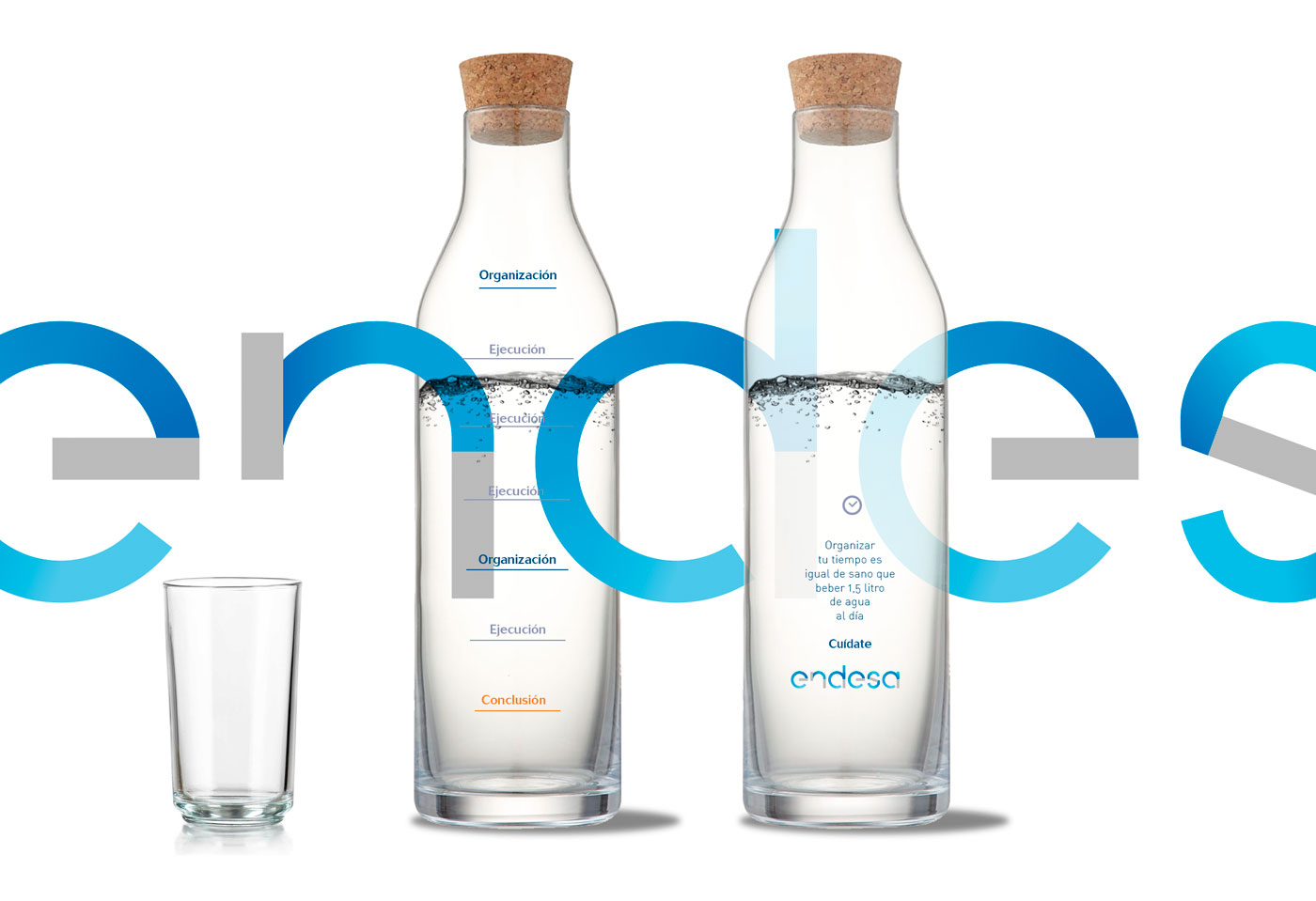 Imagen de botellas de agua que muestran las marcas por horas para que vayamos bebiendo y mantener una vida más sana